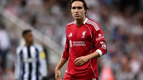 “补时绝杀被判无效 维拉欧冠与尤文战平收场”